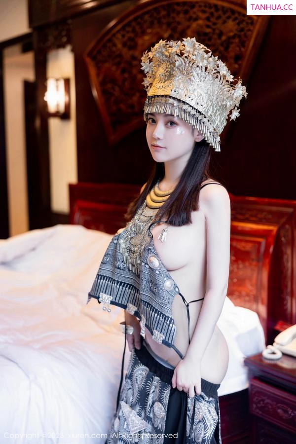 豆瓣酱  [XiuRen]高清写真图 2023.09.27 No.7448 豆瓣酱 苗族服饰第39张图片